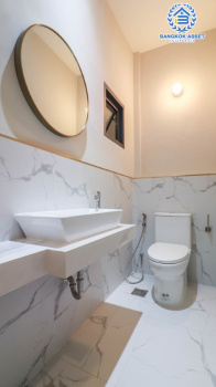 *****ทาวน์เฮ้าส์มือสองย่านกรุงเทพฯ ม.ยลประภา นวมินทร์ เนื้อที่ 17 ตร.ว. ฟังก์ชัน 2 ห้องนอน 2 ห้องน้ำ 1 ที่จอดรถ แต่งใหม่ไม่เคยเข้าอยู่ แถมฟรี! 1 เครื่องทำน้ำอุ่น 1 เครื่องดูดควัน ใกล้รถไฟฟ้าในอนาคตสายสีเหลือง "สถานีลาดพร้าว 101" และทางด่วน "อาจณรงค์-รามอินทรา"